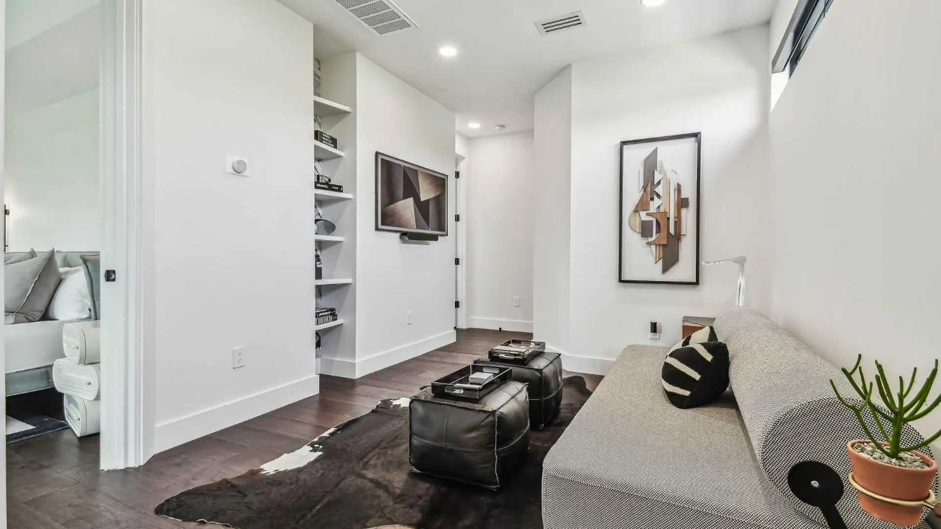 New! The Strata Barn - Luxury Hyde Park Townhome Tampa