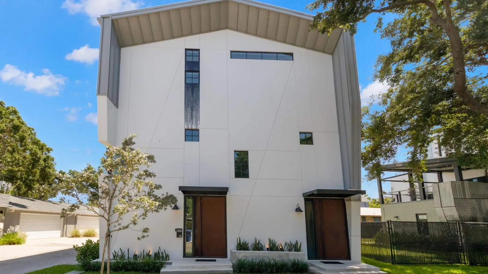 Holiday home New! The Strata Barn - Luxury Hyde Park Townhome Tampa