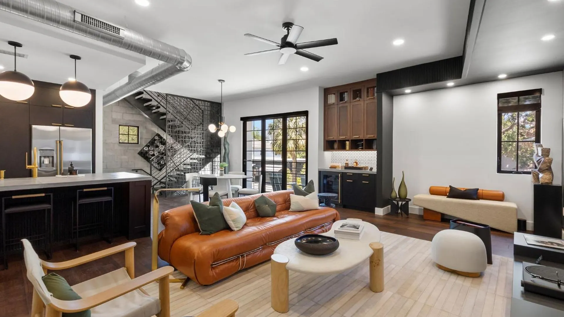 New! The Strata Barn - Luxury Hyde Park Townhome Tampa