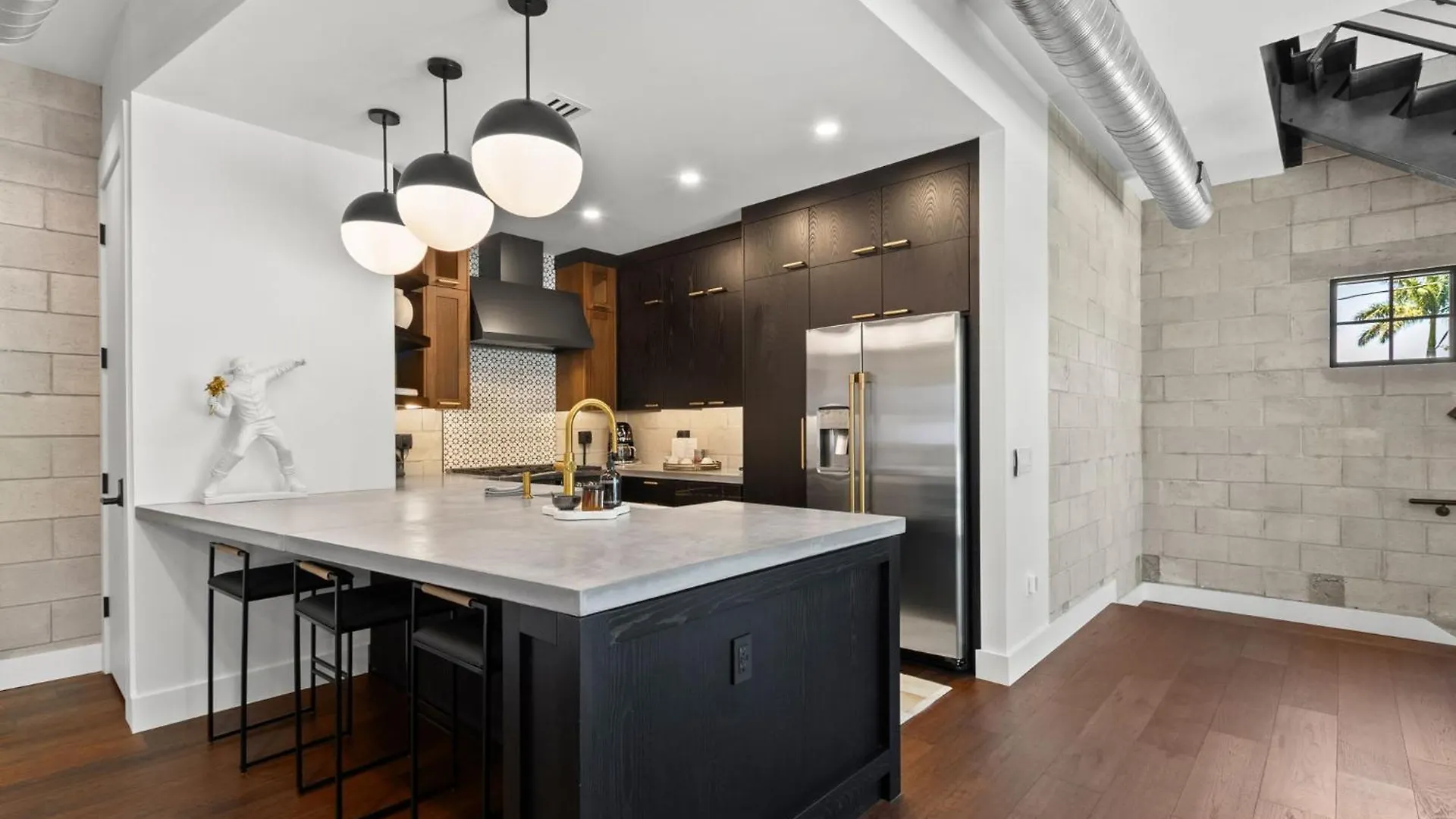 New! The Strata Barn - Luxury Hyde Park Townhome Tampa