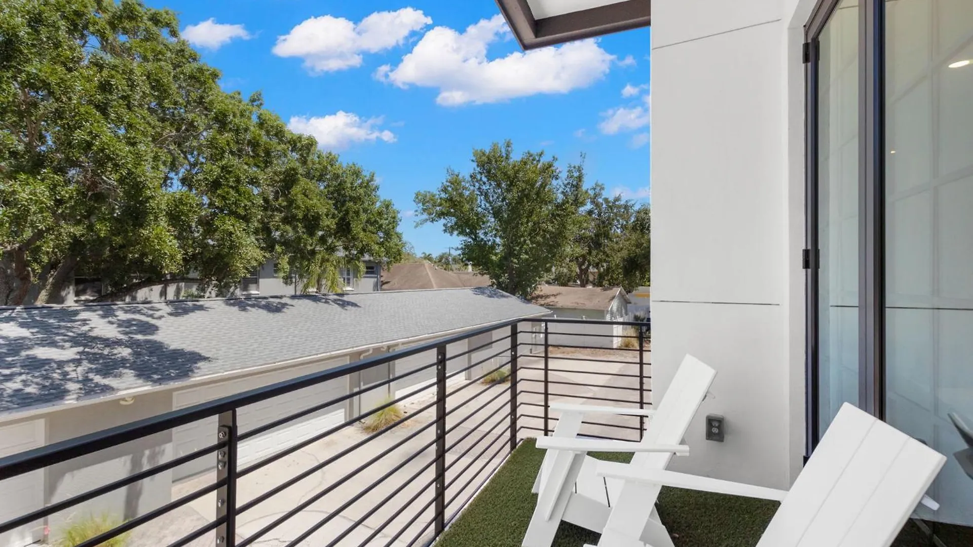 Holiday home New! The Strata Barn - Luxury Hyde Park Townhome Tampa